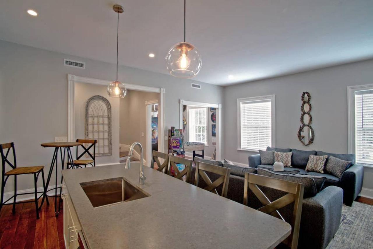 Newly Renovated 4 Bed 3 Bath And 2 Parking Spots Villa Savannah Exterior photo