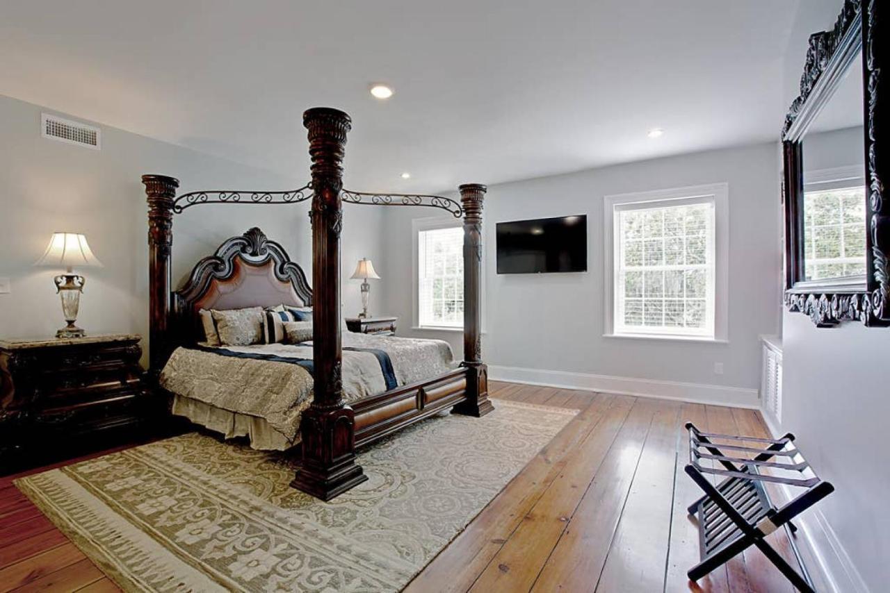 Newly Renovated 4 Bed 3 Bath And 2 Parking Spots Villa Savannah Exterior photo