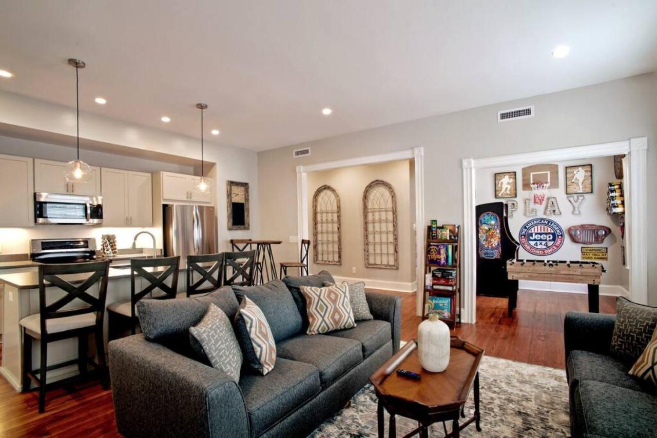 Newly Renovated 4 Bed 3 Bath And 2 Parking Spots Villa Savannah Exterior photo
