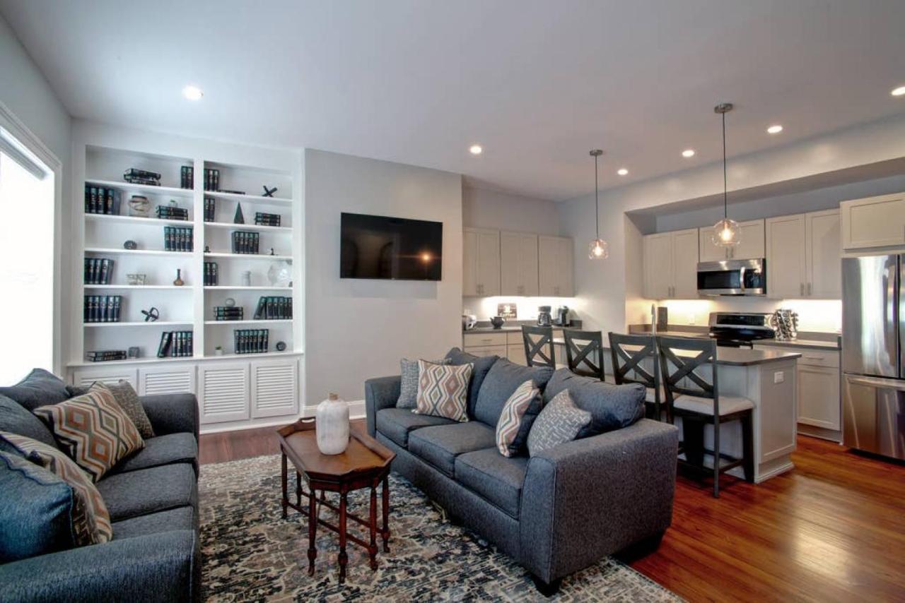 Newly Renovated 4 Bed 3 Bath And 2 Parking Spots Villa Savannah Exterior photo